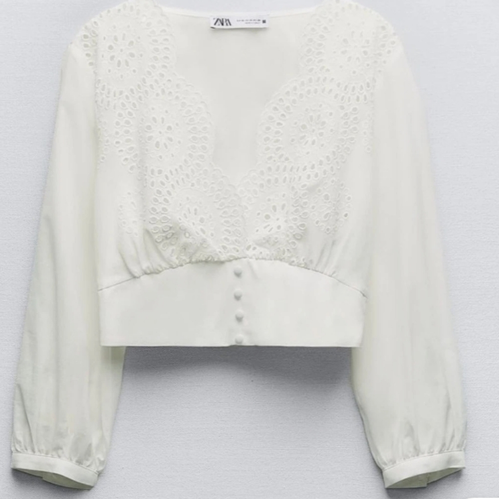 Zara White Openwork Embroidery Blouse, Size Medium (M)